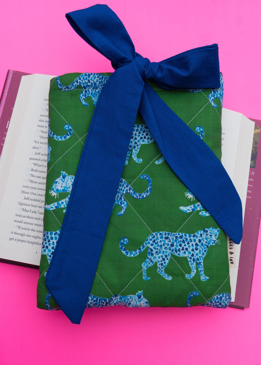 Lysandra Quilted Book Sleeve