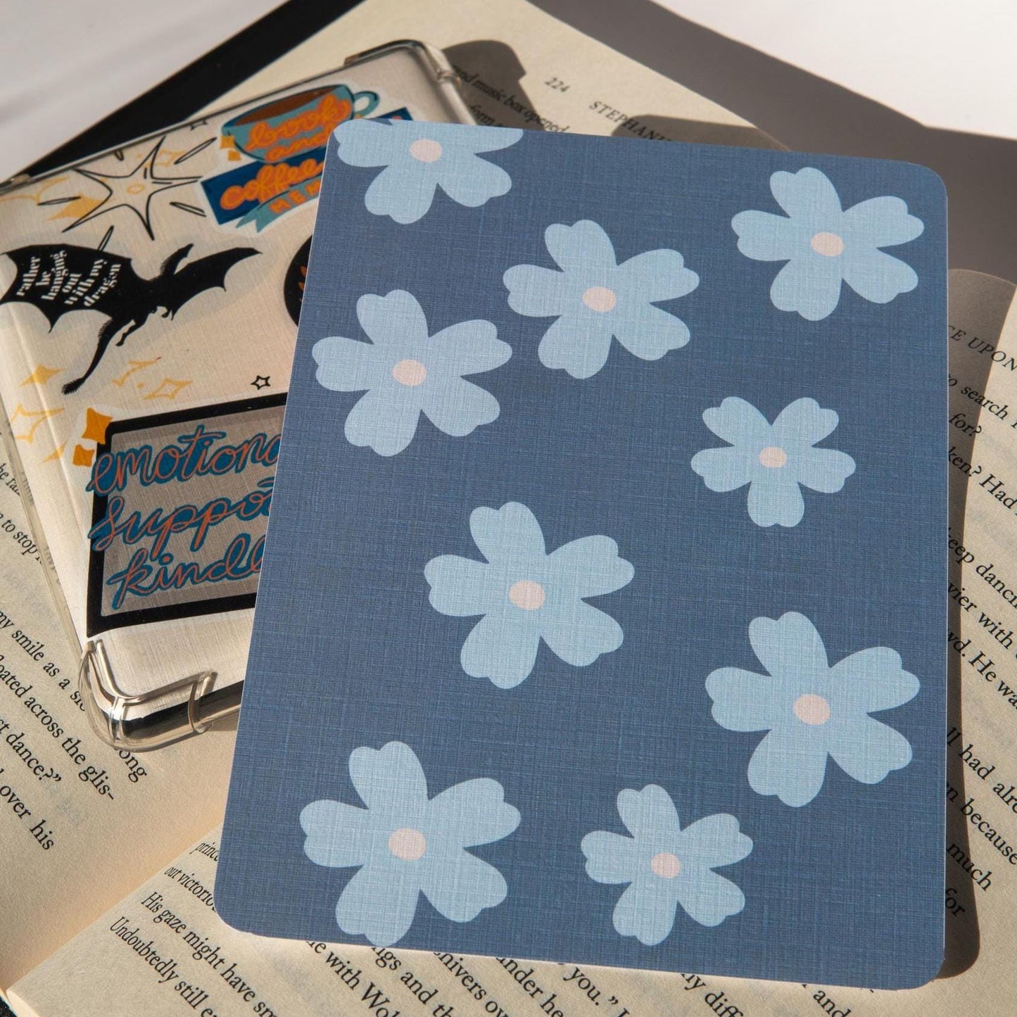 Light Blue Flowers Kindle Case Insert