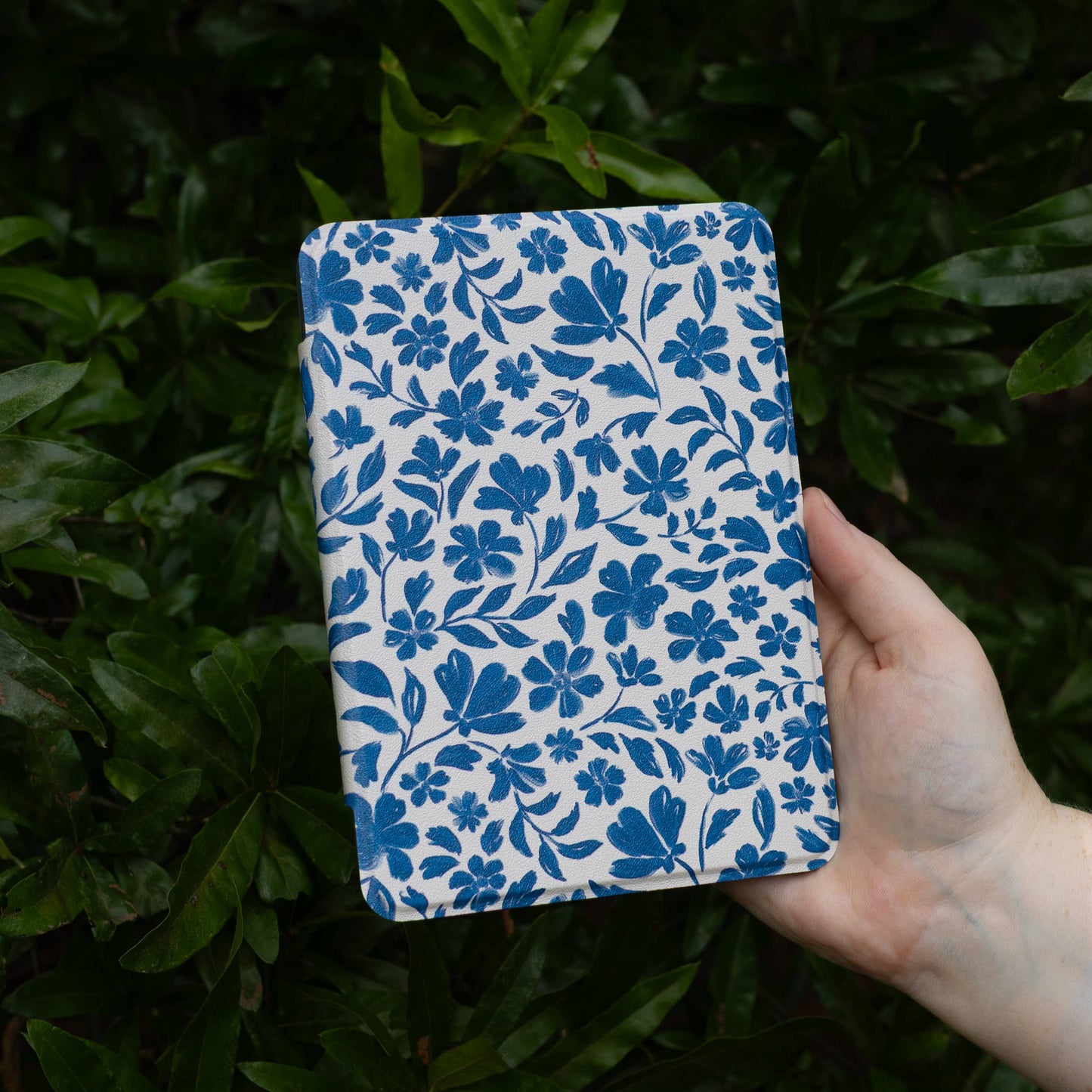 Porcelain Floral Clear Back Kindle Case | Bookish & Reading