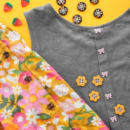 Yellow Daisy Large 1" Buttons